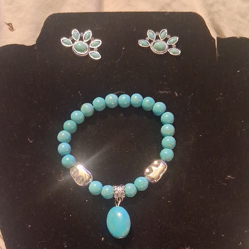 Turquoise Beaded Earrings and Bracelet Set
